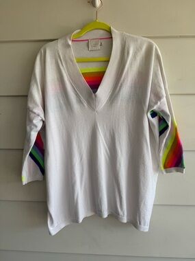 Whisper by Brodie White V-Neck Sweater with Rainbow Stripe M Overiszed